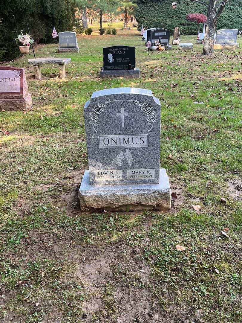 Edwin R. Onimus's grave. Photo 2