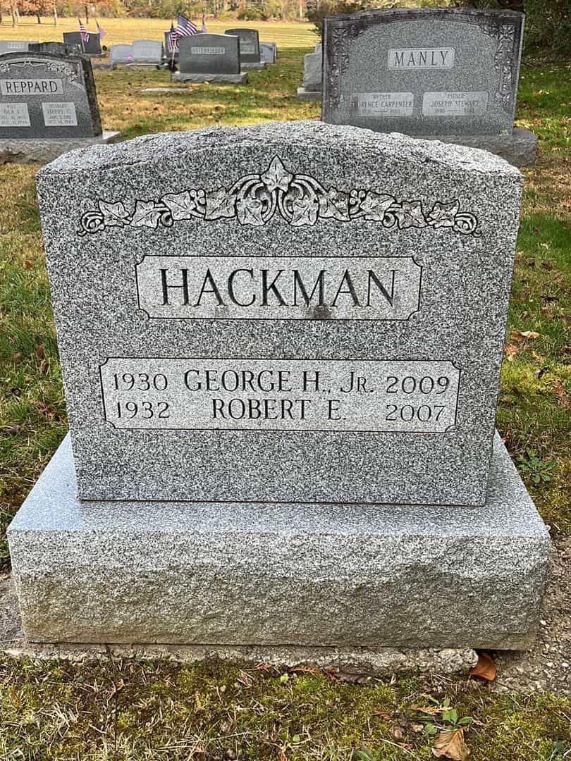 George H. Hackman Junior's grave. Photo 3