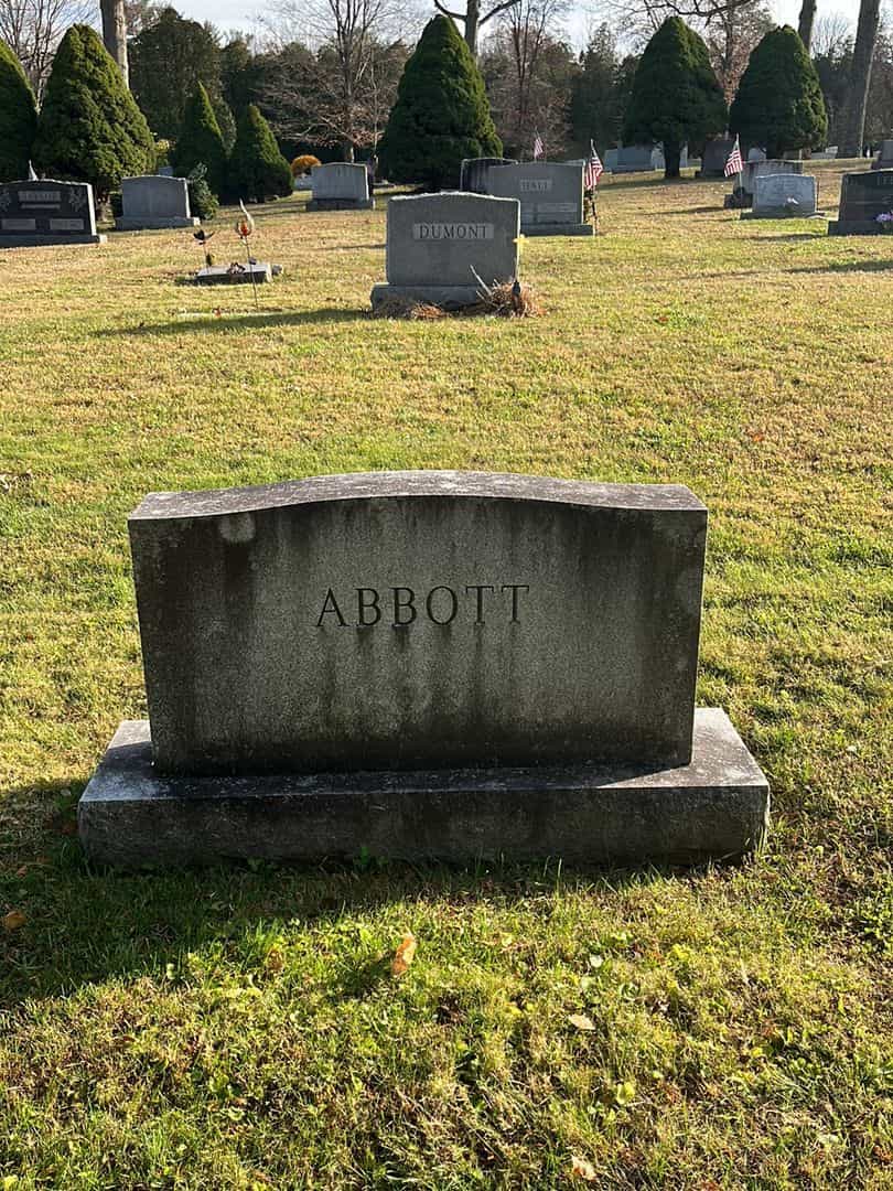 Winslow K. Abbott's grave. Photo 1