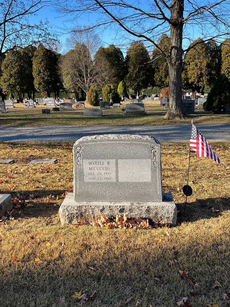 Myrtle B. Micuccio's grave. Photo 2