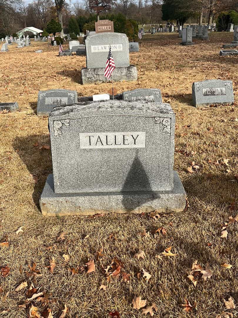 Morton L. Talley Senior's grave. Photo 1