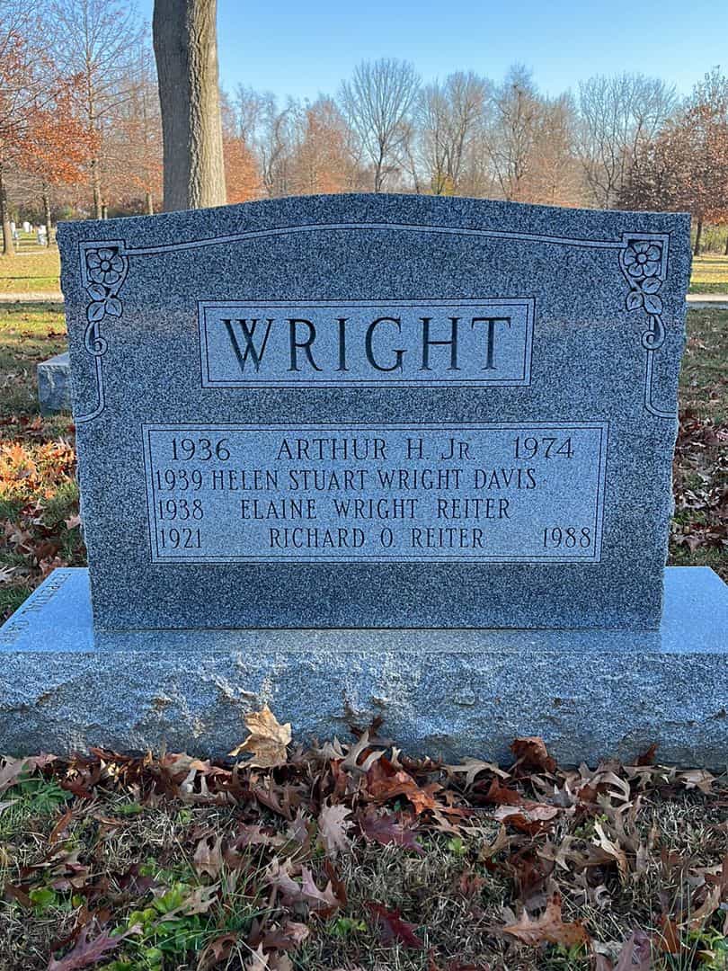 Arthur Howard Wright Junior's grave. Photo 3