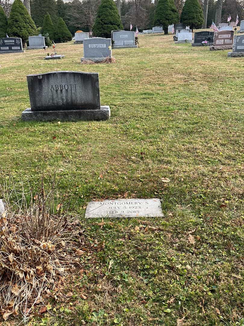 Montgomery S. Abbott's grave. Photo 2