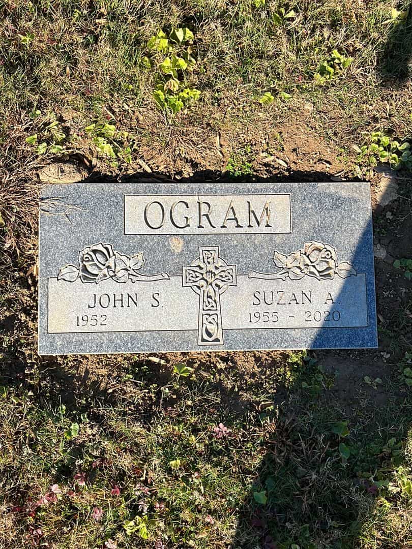 Suzan A. Ogram's grave. Photo 1