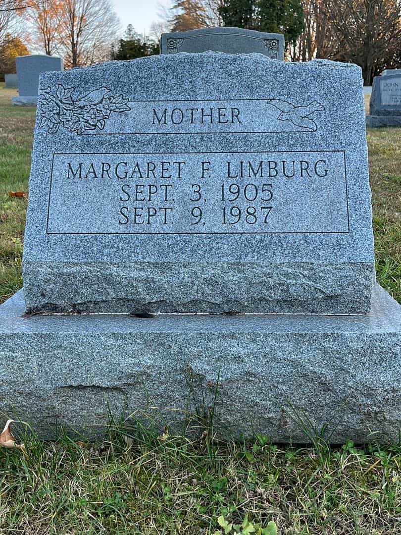 Ann J. MacIntyre's grave. Photo 1