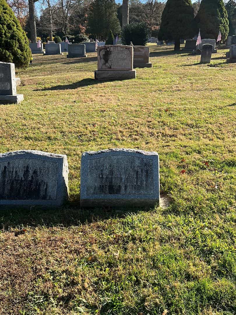 Margaret M. Alburn's grave. Photo 2
